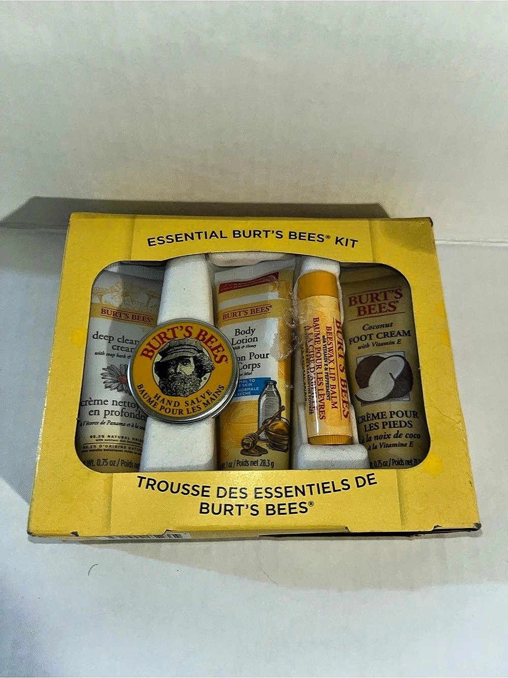 Burt's Bees Essential Burt's Bees Kit Gift Set Yellow NWT